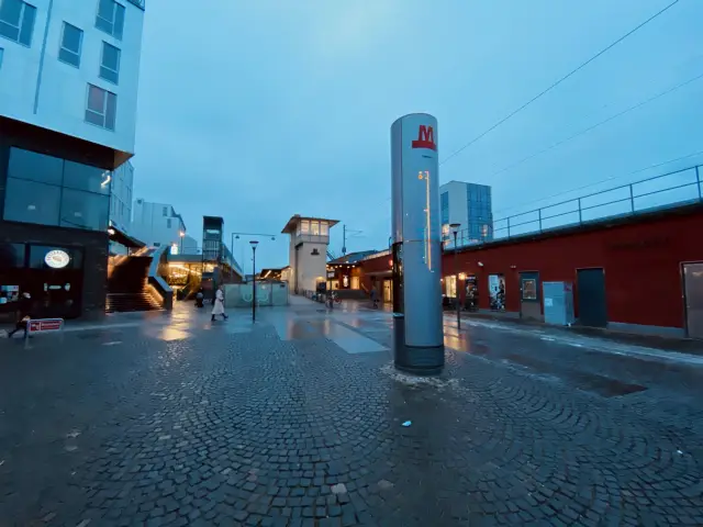 Billede af Vanløse Metrostation.