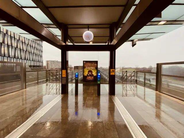 Billede af DR Byen Metrostation.