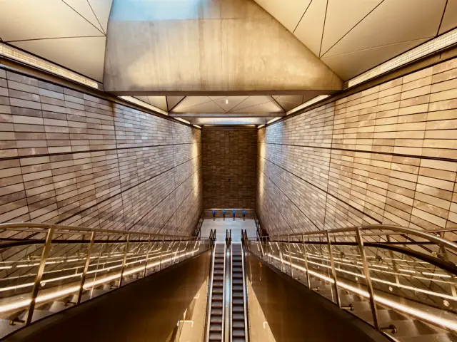 Billede af Nuuks Plads Metrostation.