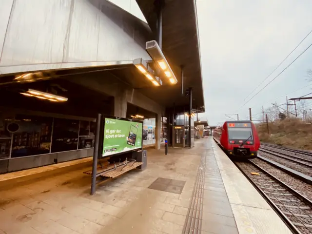 Billede af Carlsberg S-togstrinbræt.