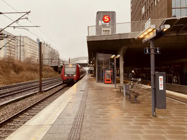 Billede af Carlsberg S-togstrinbræt.
