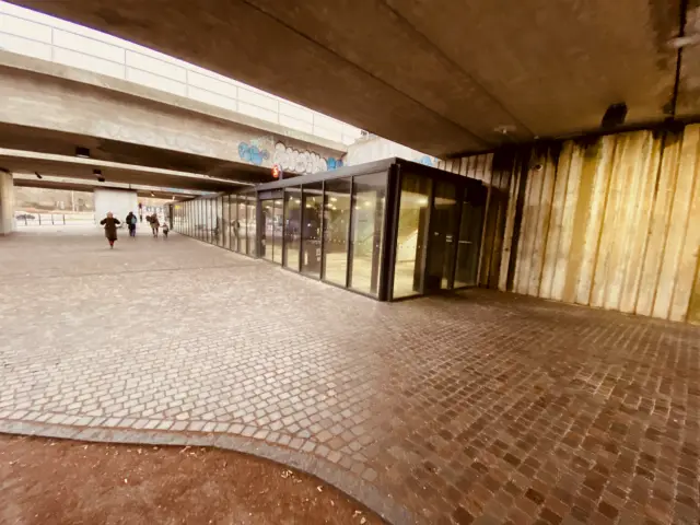 Billede af Ryparken S-togstrinbræt.