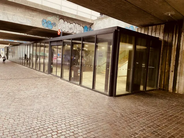 Billede af Ryparken S-togstrinbræt.