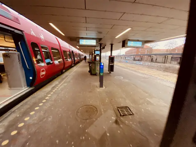 Billede af Ryparken S-togstrinbræt.