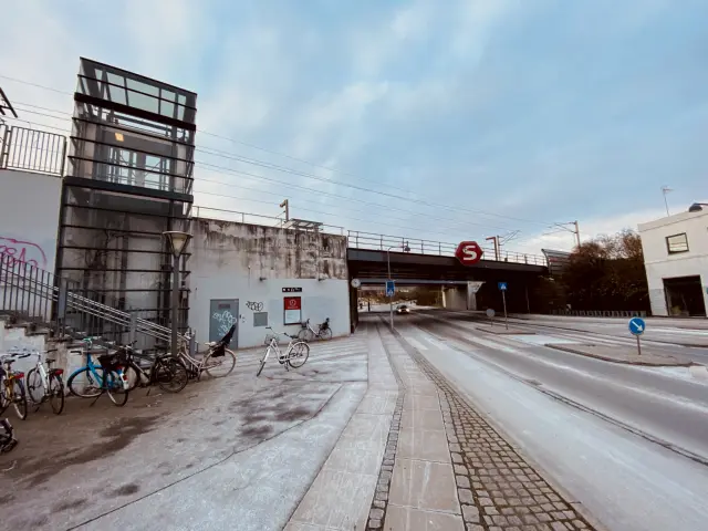 Billede af Vigerslev Allé S-togstrinbræt.