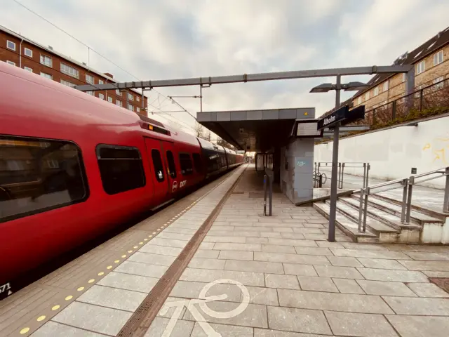 Billede af Ålholm S-togstrinbræt.