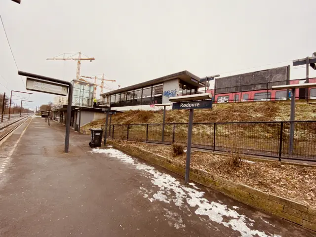 Billede af Rødovre S-togstrinbræt.
