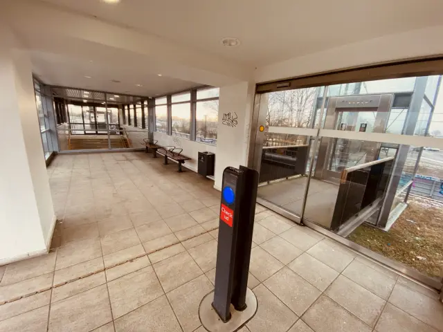 Billede af Rødovre S-togstrinbræt.