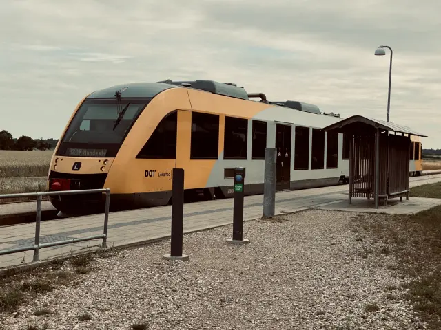 Billede af LT 104-204, tidligere LB 104-204 fotograferet ud for Østerbjerg Station.