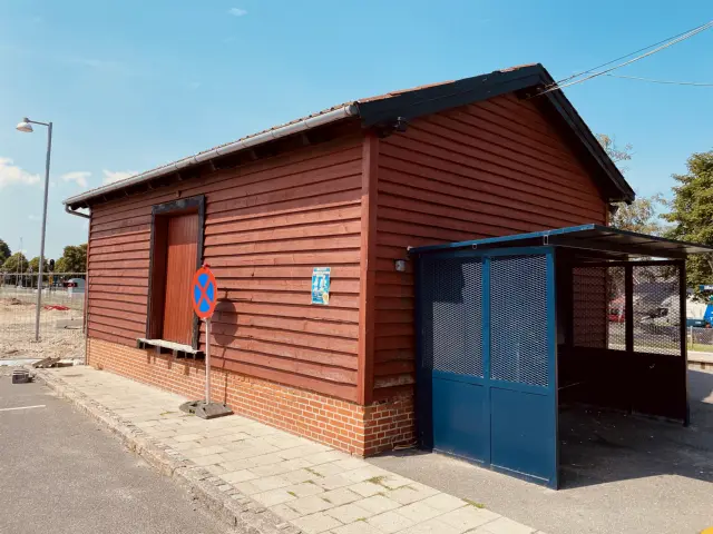 Billede af Stenlille Stations varehus.