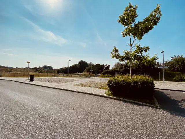 Billede af hvor Gørløse Station har ligget inden nedrivningen.