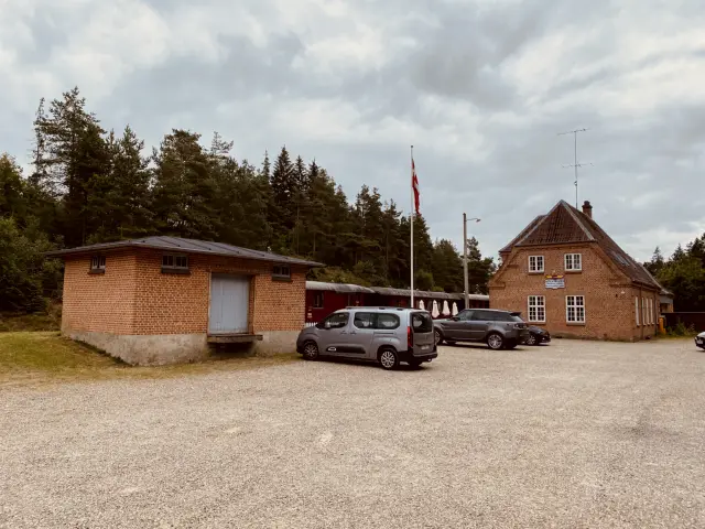 Billede af Vrads Stations varehus.