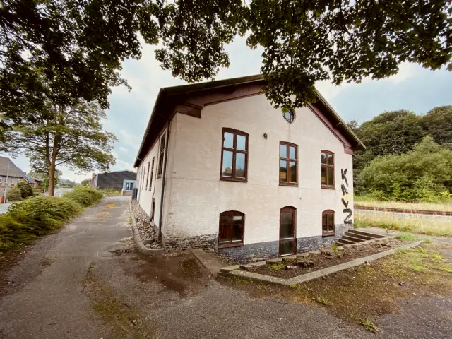 Billede af Hobro Stations gamle tosporede remise.