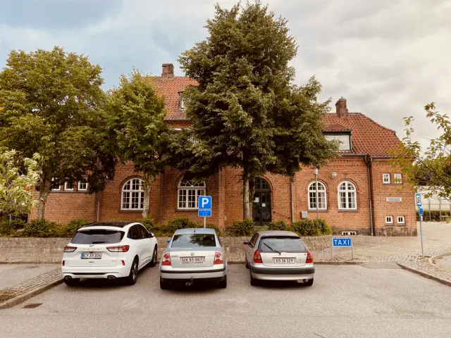 Billede af Hinnerup Station.