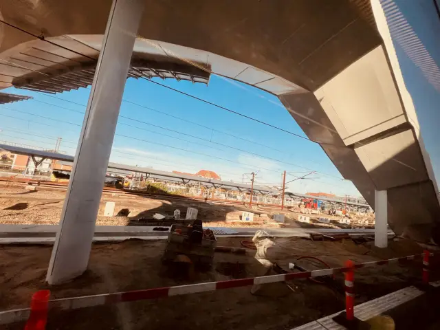 Billede af etableringen af den nye gangbro ved Slagelse Station.