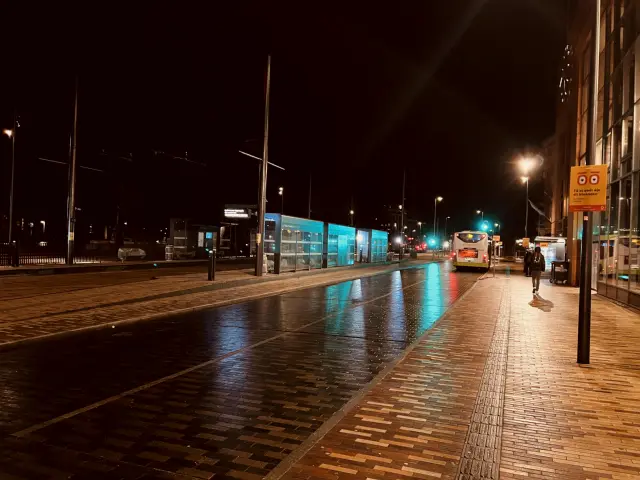 Billede af Odense Banegård Letbanestation.
