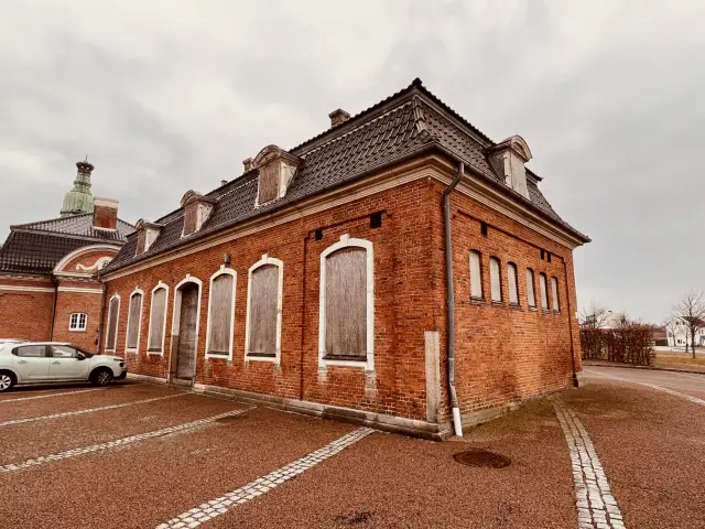 Billede af Korsør Stations varehus.