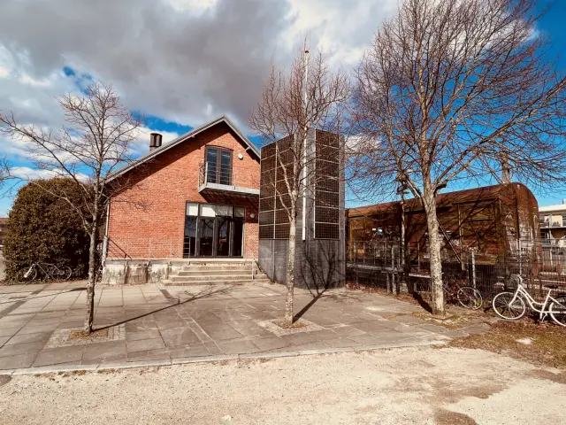 Billede af Odder Stations varehus.
