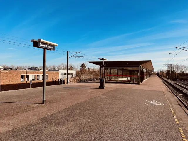 Billede af Solrød Strand S-togstrinbræt.