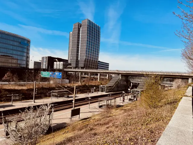 Billede af Ørestad Station.