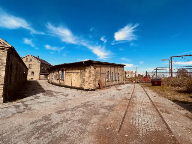 Billede af Roskilde Stations remise.