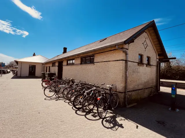 Billede af Borup Stations varehus.