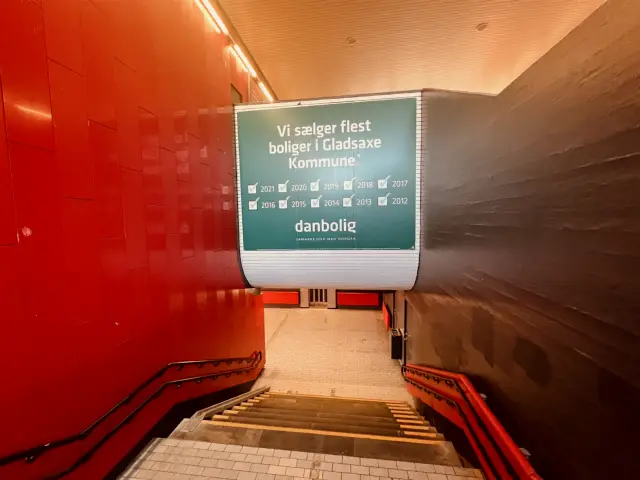 Billede af Stengården S-togstrinbræt.