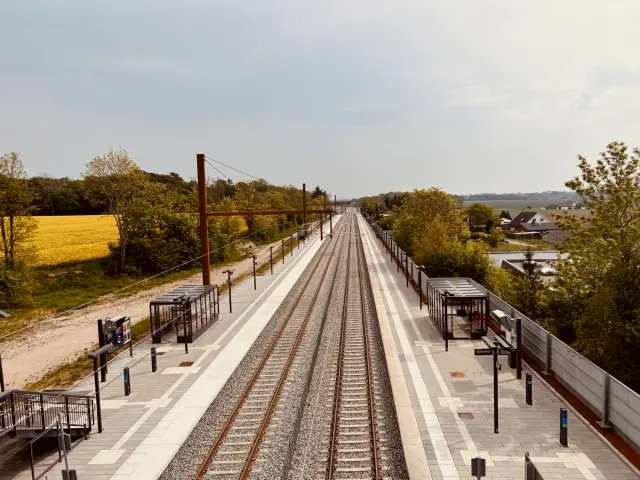 Billede af Glumsø Stations ind og udkørsel.