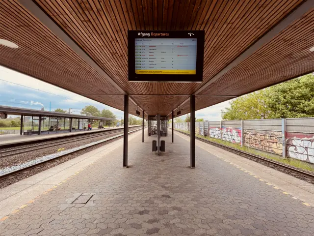Billede af Trekroner Station.