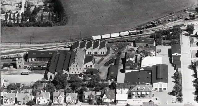Billede af Lollandsbanens Værksteder ved Maribo Station.