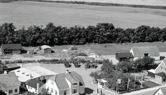 Billede af Østermarie Stations varehuse.