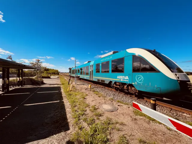 Billede af ARRIVA AR 2049 fotograferet ud for Sejstrup Station.