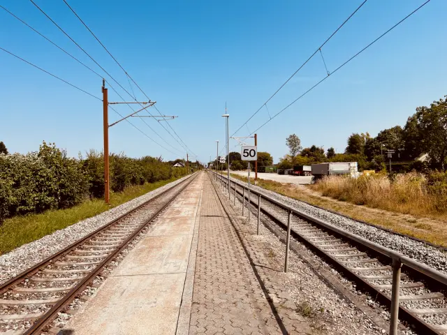 Billede af Tureby Stations ind og udkørsel.