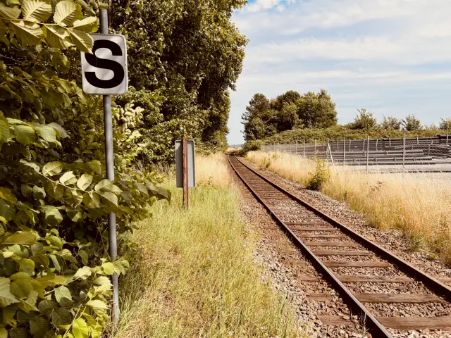 Billede af Nyrup Stations ind og udkørsel.