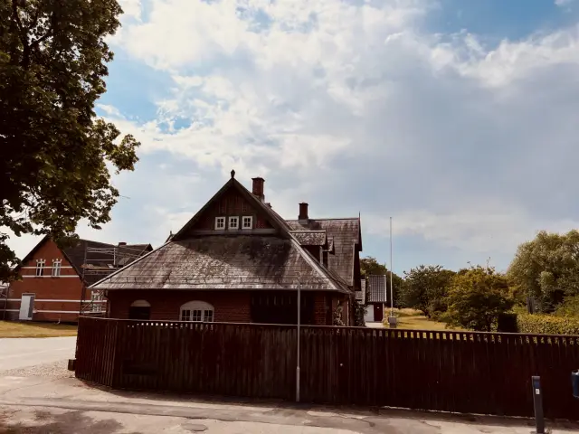 Billede af Vedde Station.
