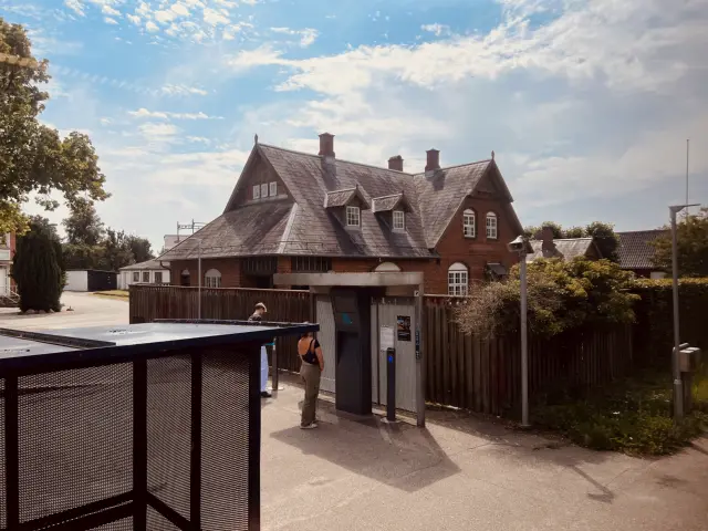 Billede af Vedde Station.