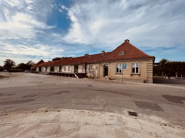 Billede af Maribo Stations varehus.