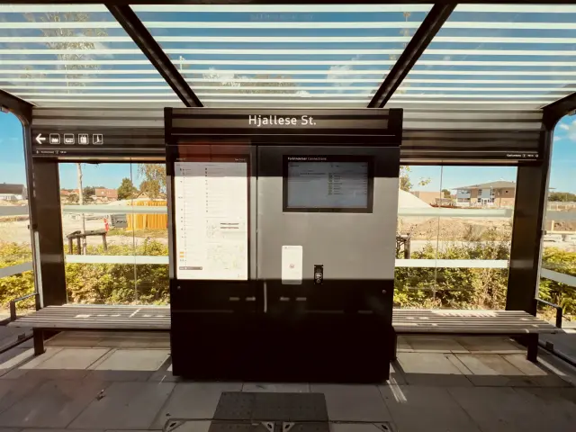 Billede af Hjallese Letbanestation.