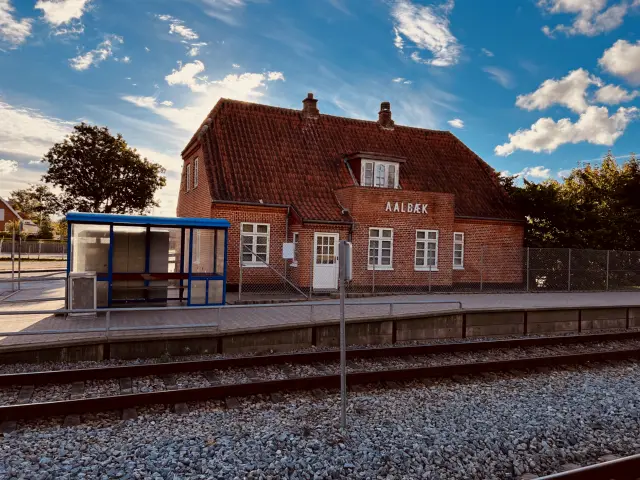 Billede af Ålbæk Station.