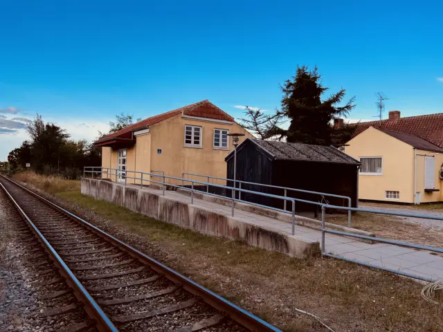 Billede af Hulsig Stations varehus.