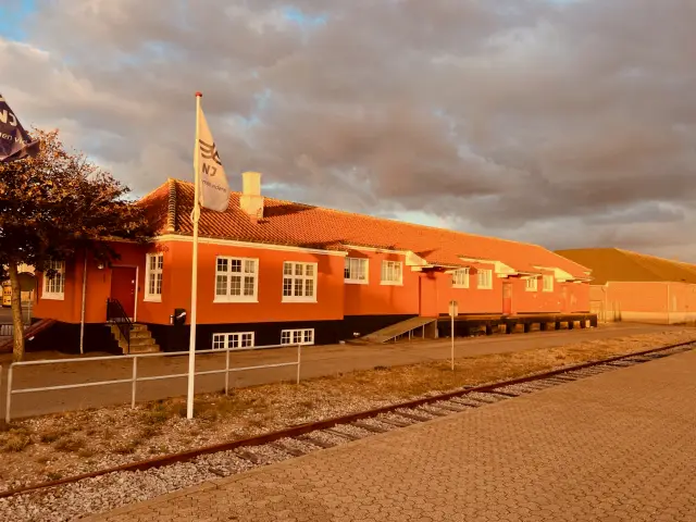 Billede af Skagen Stations varehus.