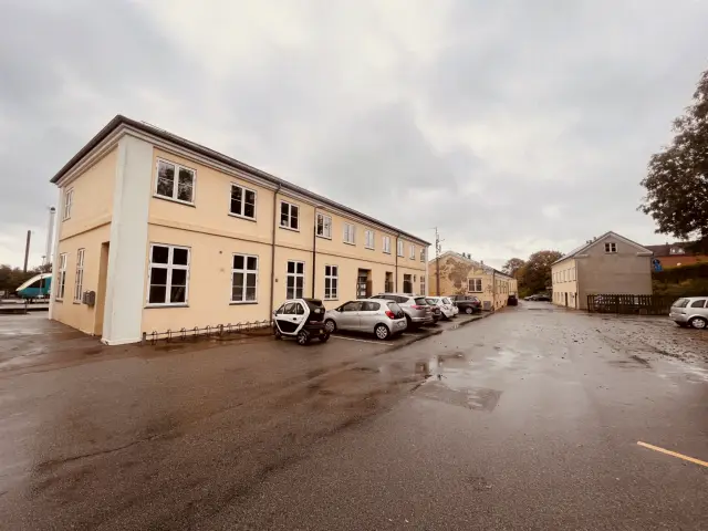 Billede af Struer Stations ilgods og postkontor.