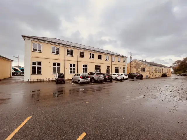 Billede af Struer Stations ilgods og postkontor.