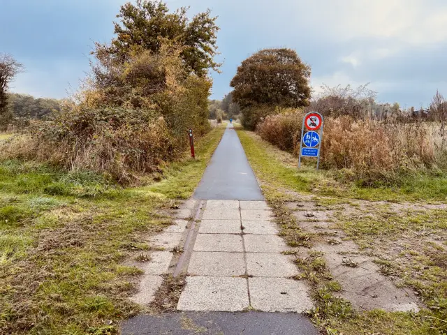 Billede af Boltinge Trinbræt - Trinbræt er nedrevet, men Boltinge Trinbræt har ligget her.