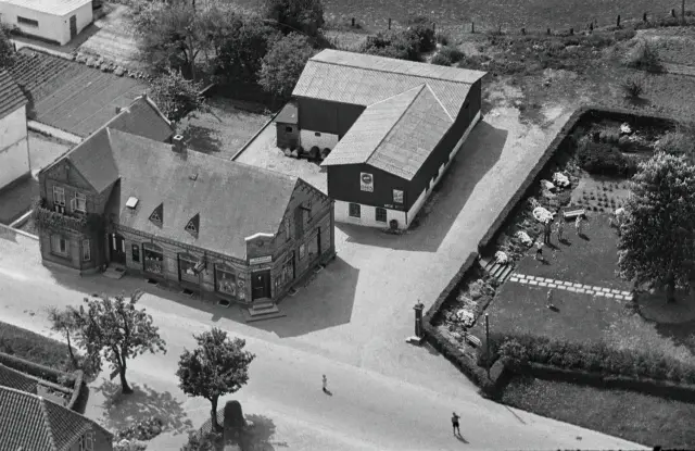 Billede af den købmandsgården, hvor der var godsekspeditionen fra 1928 i Svenstrup.