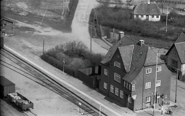Billede af posthuset ved Asaa Station.