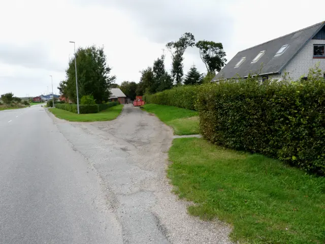 Billede af Landlyst Trinbræt - Trinbræt er nedrevet, men Landlyst Trinbræt har ligget her.