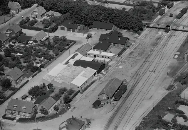 Billede af Kjellerup Stations varehus.