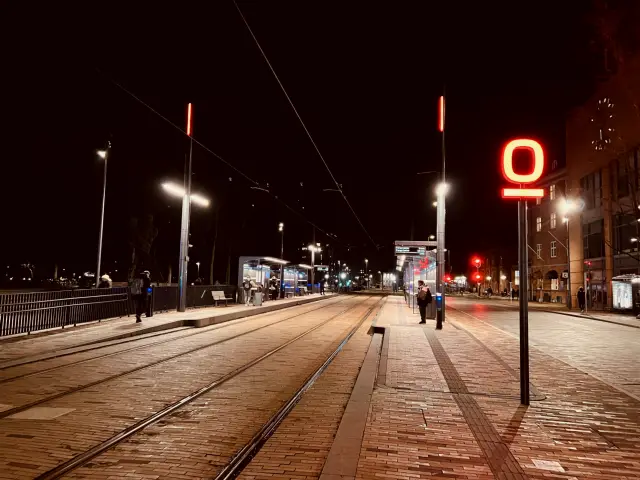 Billede af Odense Banegård Letbanestation.