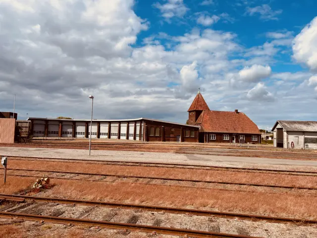 Billede af Nakskov Stations remise og værksted.